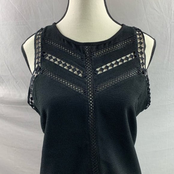 Black Sleeveless Top with Contrast Lace - Picture 2 of 5